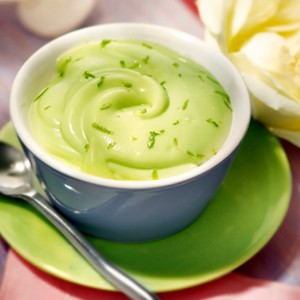 Creme de abacate com passas