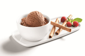 Sorvete de chocolate com amêndoas