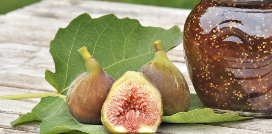 Doce funcional de figo com amêndoas e nozes