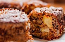 Bolo afrodisíaco de castanhas e maçã