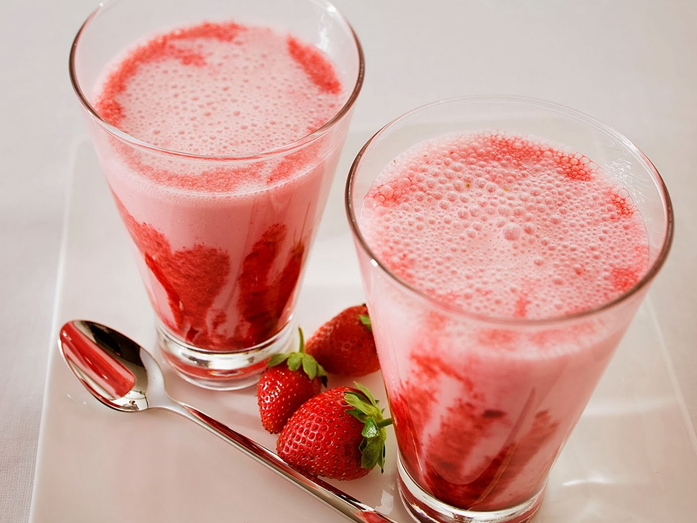 Frapê de morango proteico