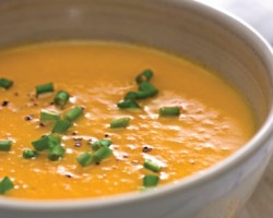 Sopa de Creme de Abóbora com Laranja Lima