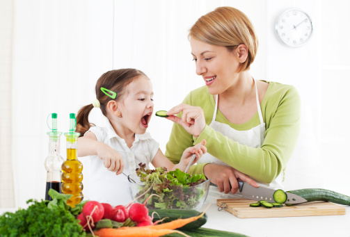 Crie uma rotina alimentar para seu filho