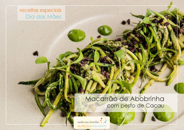 MACARRÃO DE ABOBRINHA COM PESTO DE CACAU